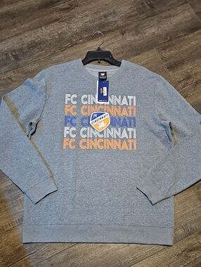MLS FC Cincinnati Men's Large Crewneck with Orange & Blue Logo New With Tags